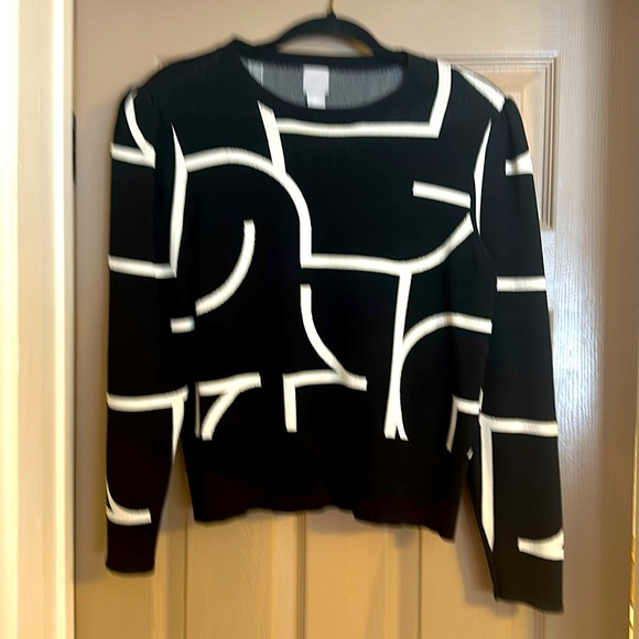 Black & white H&M sweater , size Large, $20 - Picture 1 of 4
